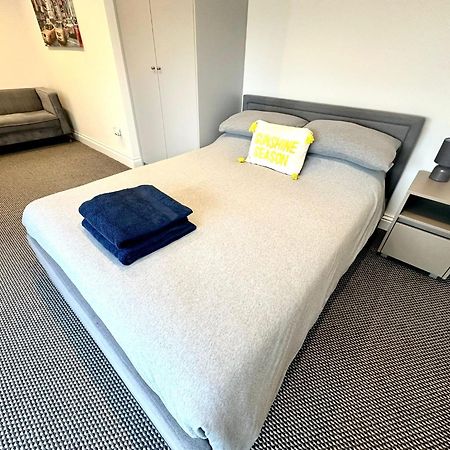Stylish Modern, Private Apartment,15 Mins To Central London Hendon Exterior photo
