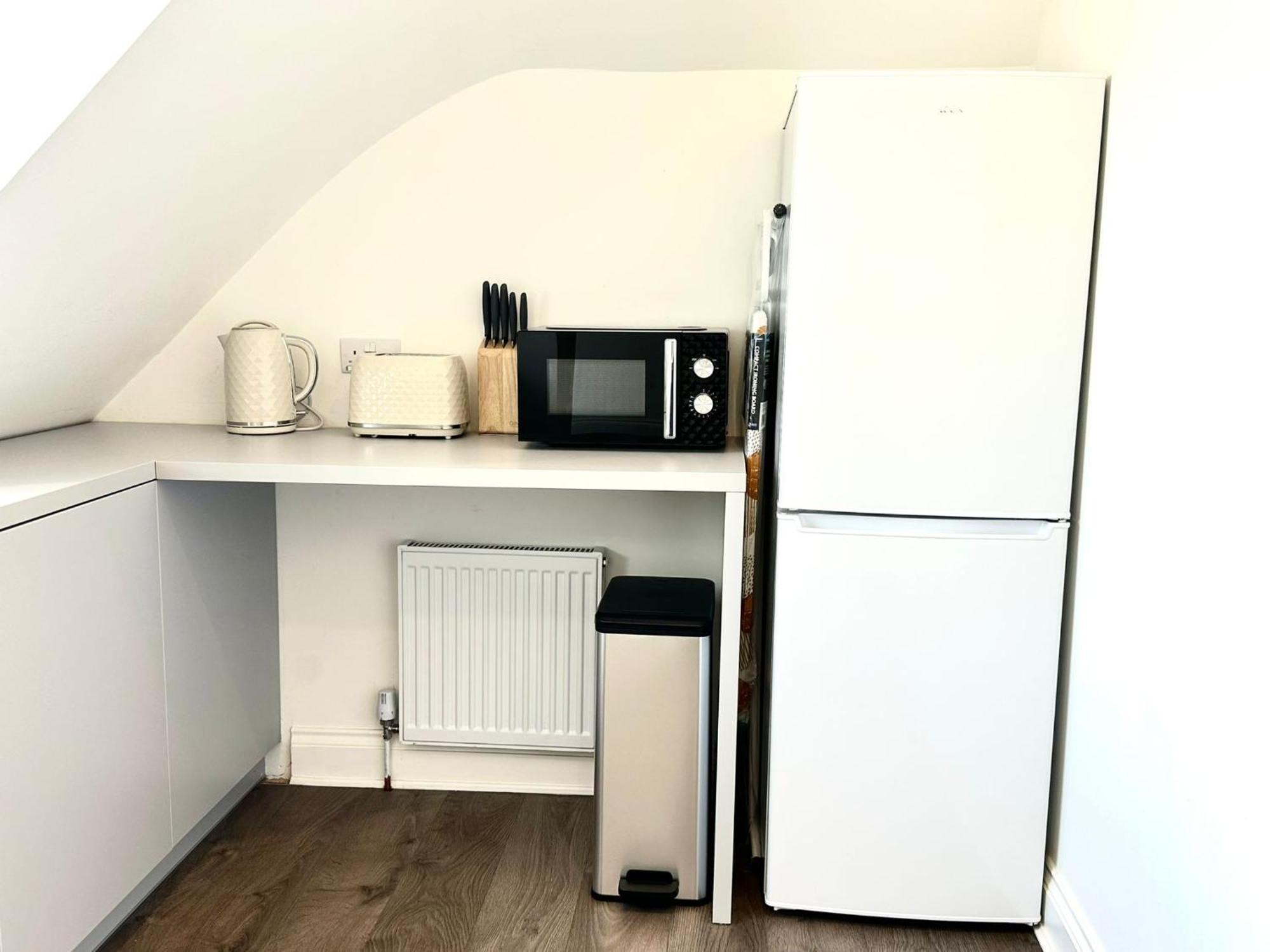 Stylish Modern, Private Apartment,15 Mins To Central London Hendon Exterior photo